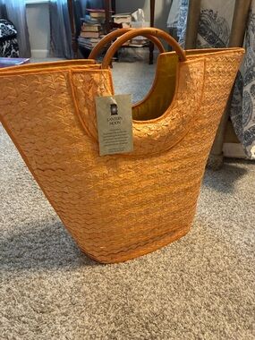 NWT- Rare Lantern Moon Woven Straw Geometric Bag W/Round Wooden Handles Lined